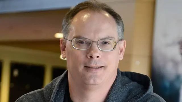 Знатно кекнул с высказываний основателя Epic Games, который считает, что их магазин имеет какую-то к...